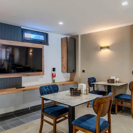 Evim Hotel 3*