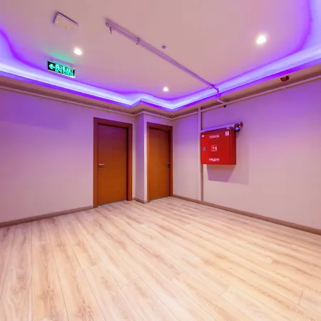 Evim Hotel 3*